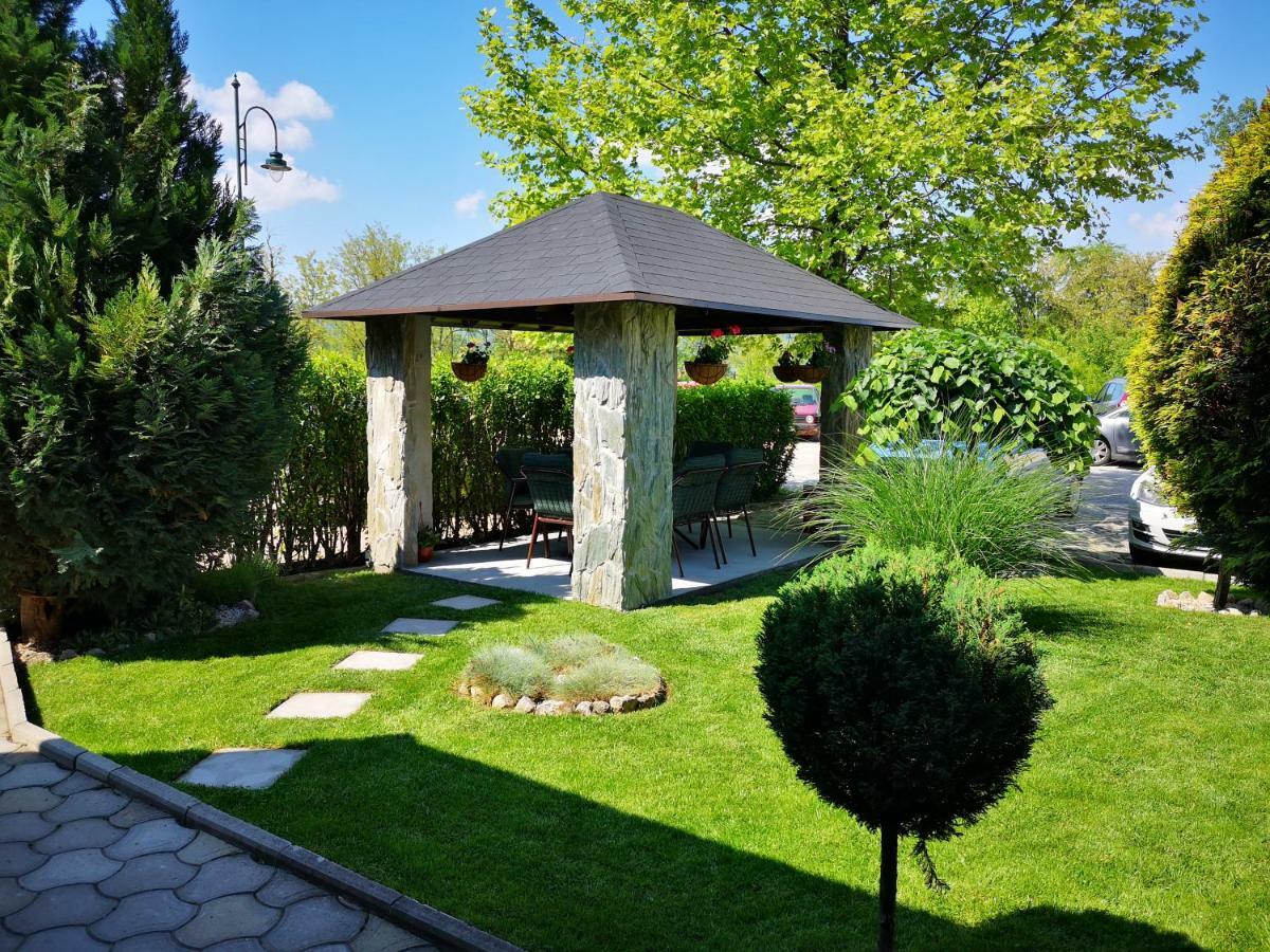 Villa I Spa Stevic เวลิโก กราดิชเต ภายนอก รูปภาพ