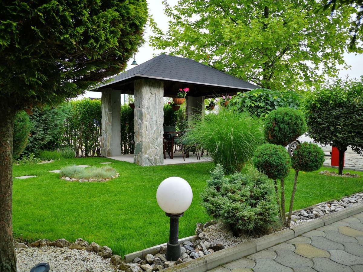 Villa I Spa Stevic เวลิโก กราดิชเต ภายนอก รูปภาพ